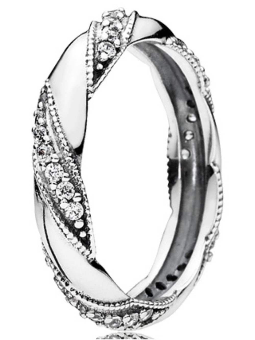 Pandora Twisted Band Ring in Silver
